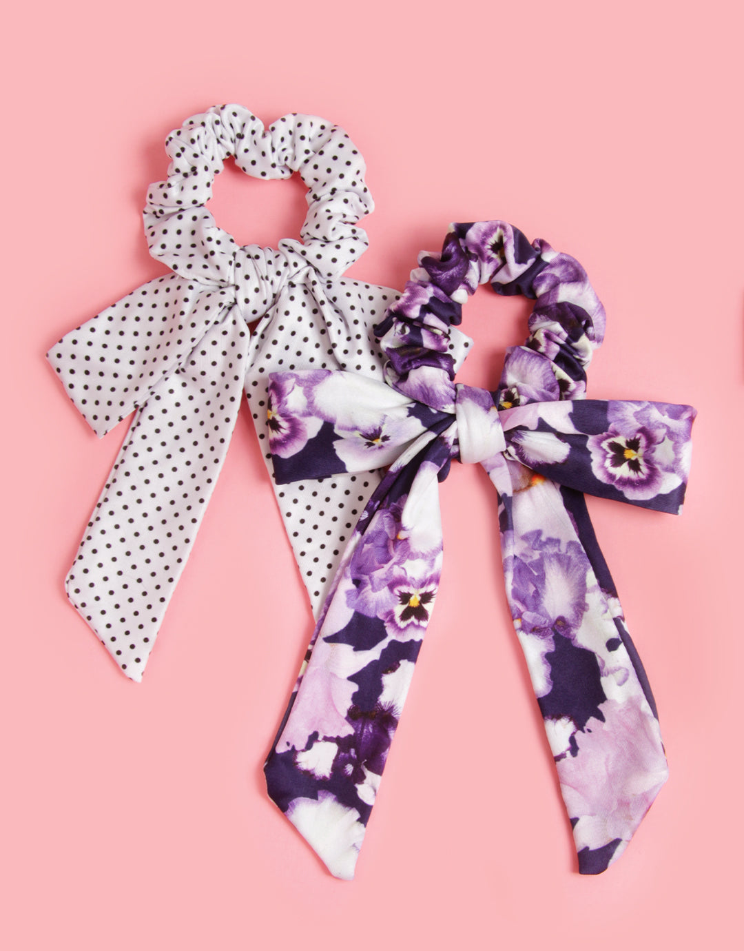 Scrunchie with online ribbon